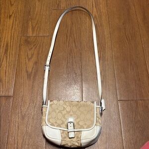 Vintage Coach Tan and White Shoulder Bag